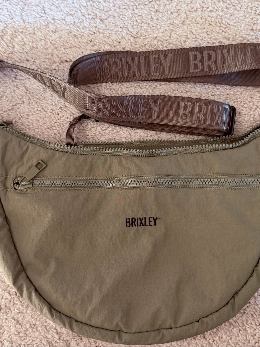 Brixley Olive crossbody Belt Bag - Like new